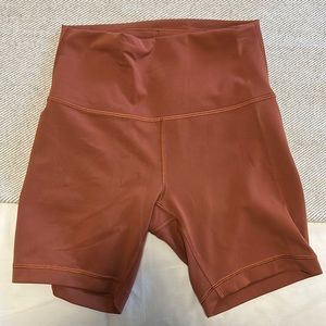 Lululemon Wunder Train shorts 6”